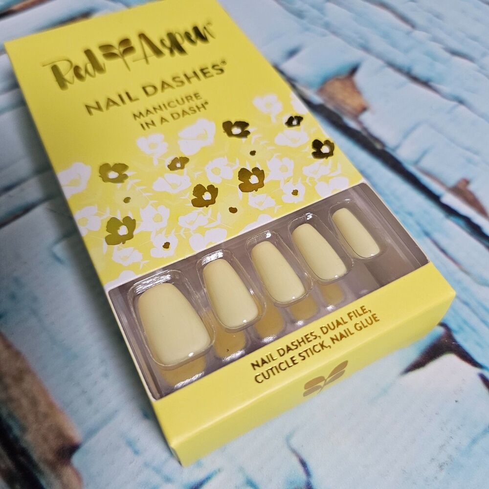 Red Aspen Nail Dashes “Sunny Days Ahead, Annalise” Medium Coffin Yellow NEW